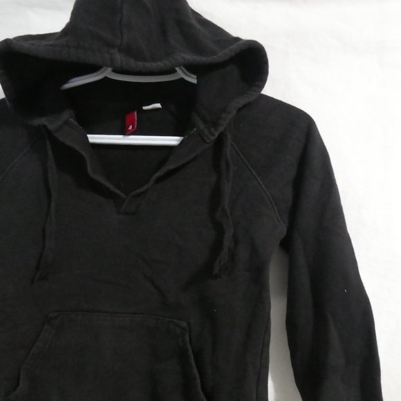 DIVIDED by H&M | size 4 | Black Hooded Sweatshirt | Kangaroo Pockets | GUC - Picture 5 of 15